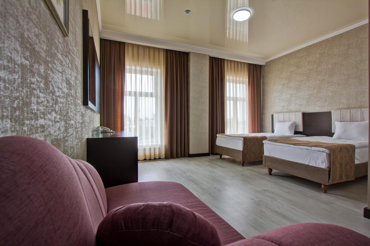 Karagat Hotel Karakol Ngoại thất bức ảnh