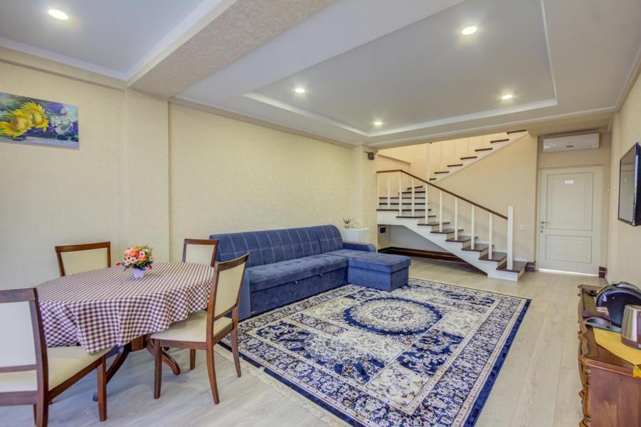 Karagat Hotel Karakol Ngoại thất bức ảnh