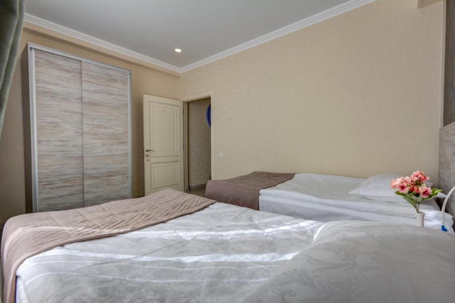 Karagat Hotel Karakol Ngoại thất bức ảnh
