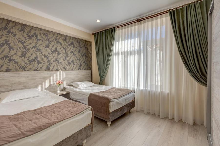 Karagat Hotel Karakol Ngoại thất bức ảnh